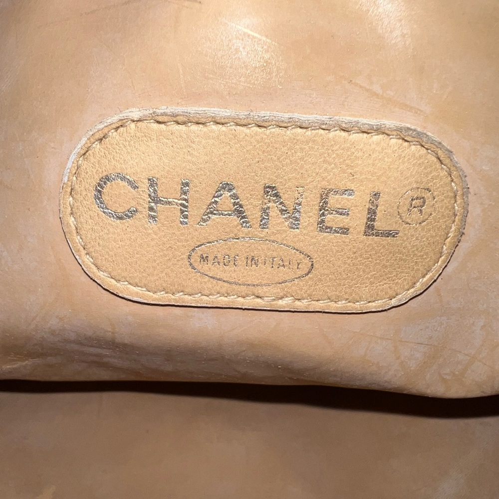 Chanel - Picture 6 of 10